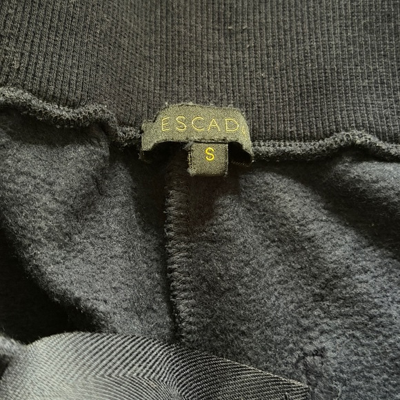 ESCADA Navy Fleece-Lined Joggers - Like New - Picture 4 of 9